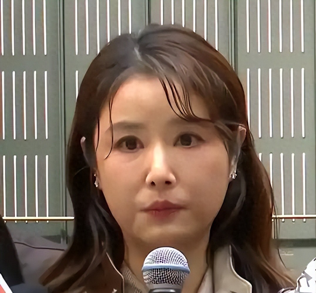 花无百日红!49岁林心如断崖式衰老,紫薇格格也老了,法令纹明显