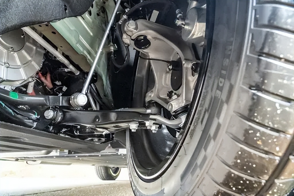 全维安全守护+高性价比,大五座SUV安心又实惠,闭眼入都行!