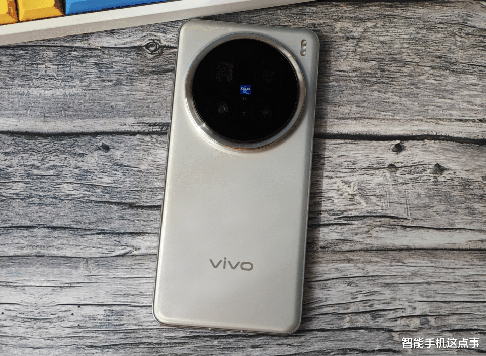 小屏也能有專業影像？vivo X300再次被確認，或重新定義全能手機！