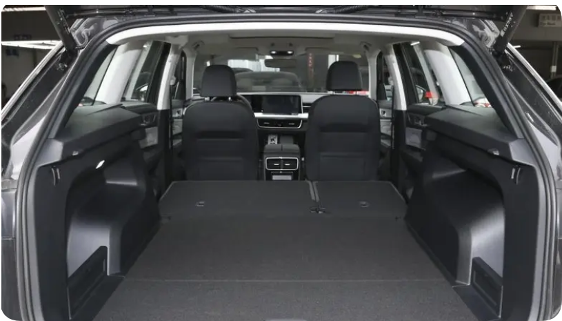 “王炸”中大型SUV，从25万降到18万，压榨220马力，还喝92油