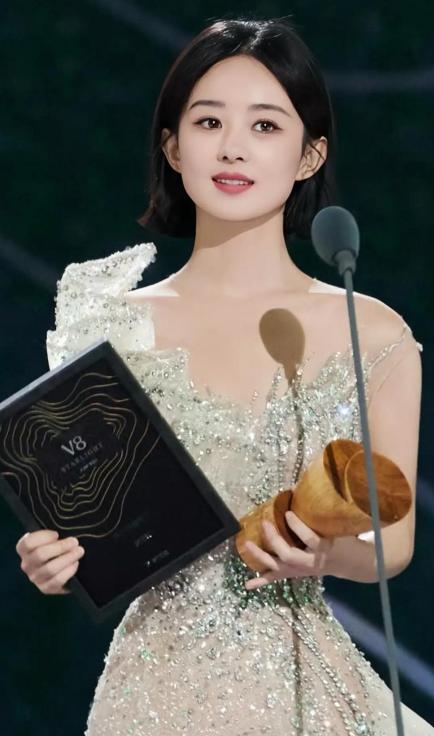 风水轮流转，被央视公开\点名\，38岁的赵丽颖终于遭到“反噬”