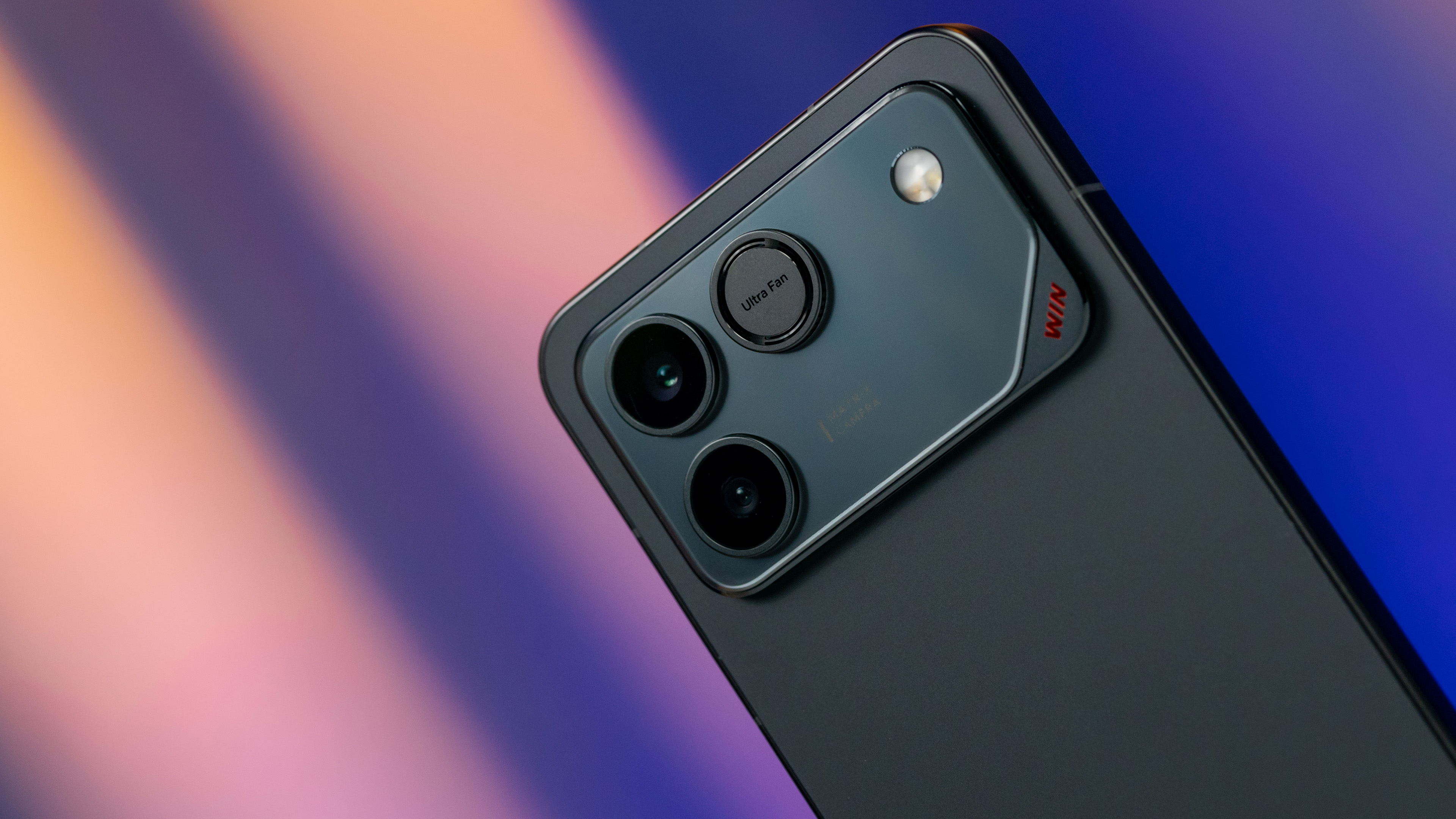 榮耀WIN系列圖賞：電競旗艦的硬核美學