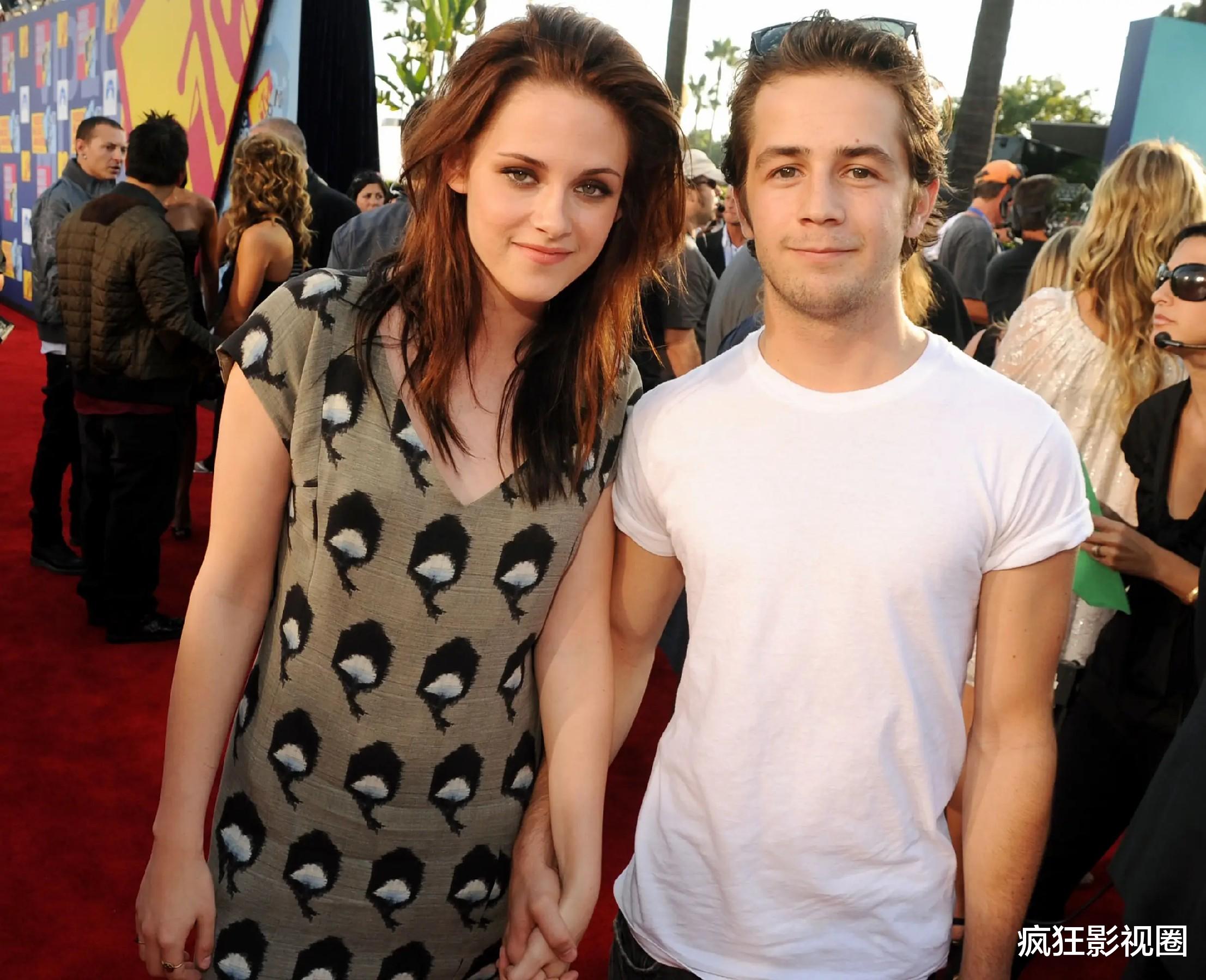 “暮光女”克里斯汀·斯图尔特，婚后判若两人，人间扳手名不虚传