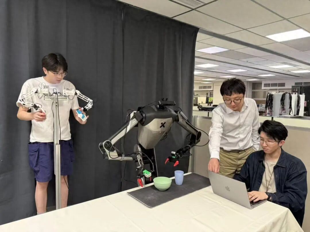 從模仿到自主，機(jī)器人還需跨越三重挑戰(zhàn)｜專訪NTU助理教授王子為