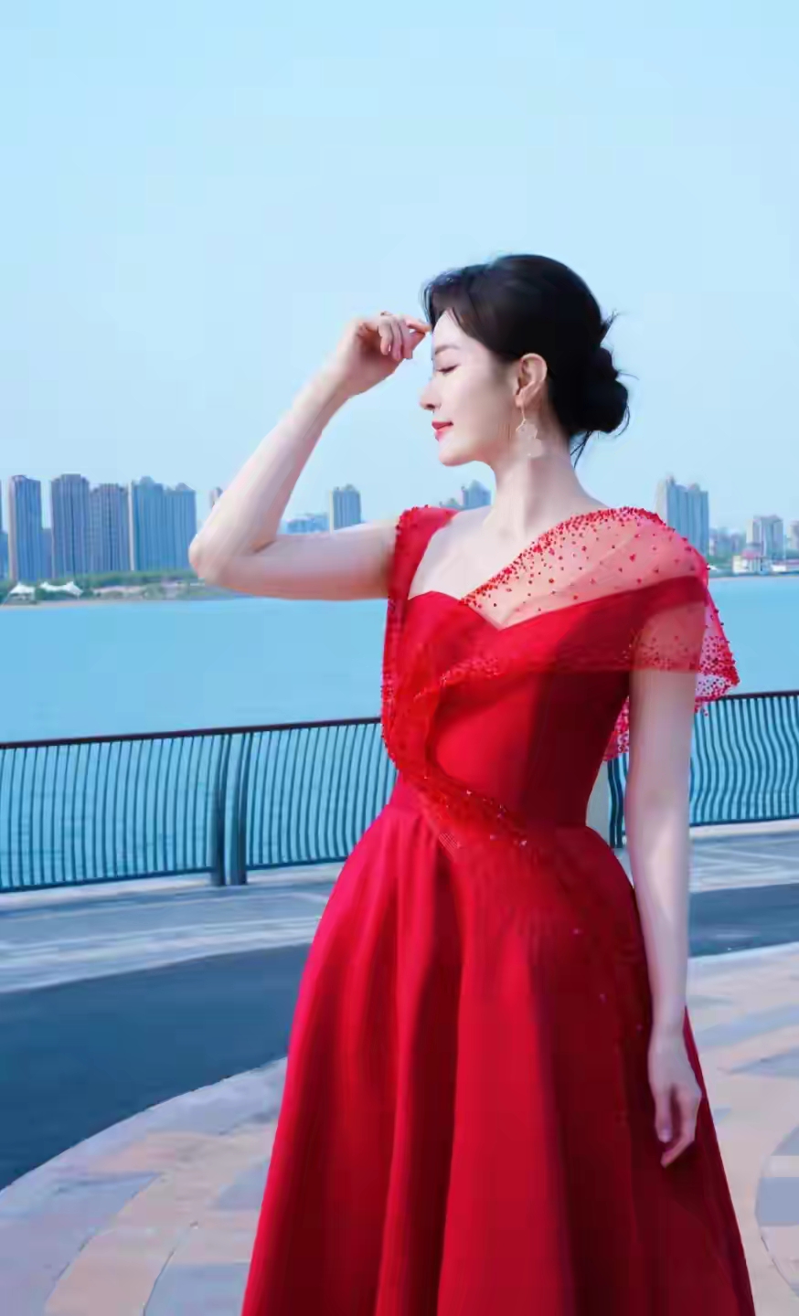 光影为媒，温雅传声——央视主持人谢映玲的初心之路！