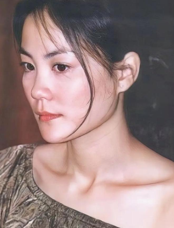 张柏芝不再沉默！坦白三胎儿子生父身份，难怪谢霆锋拒和王菲领证