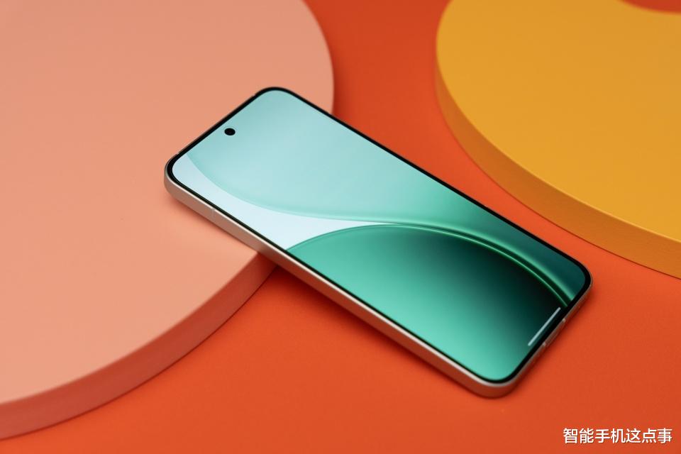 OPPO Reno15系列11月迭代：超大電池+越級影像，跨生態兼容成亮點