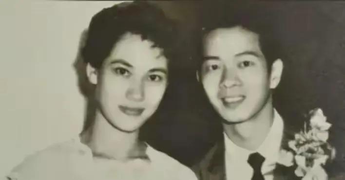 TVB视帝前女友三姐妹饭聚，感情深厚，父亲在圈中地位极高