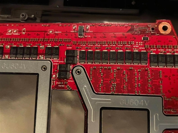 動手改裝RTX 4090筆記本：性能暴增20%逼近RTX 5090！