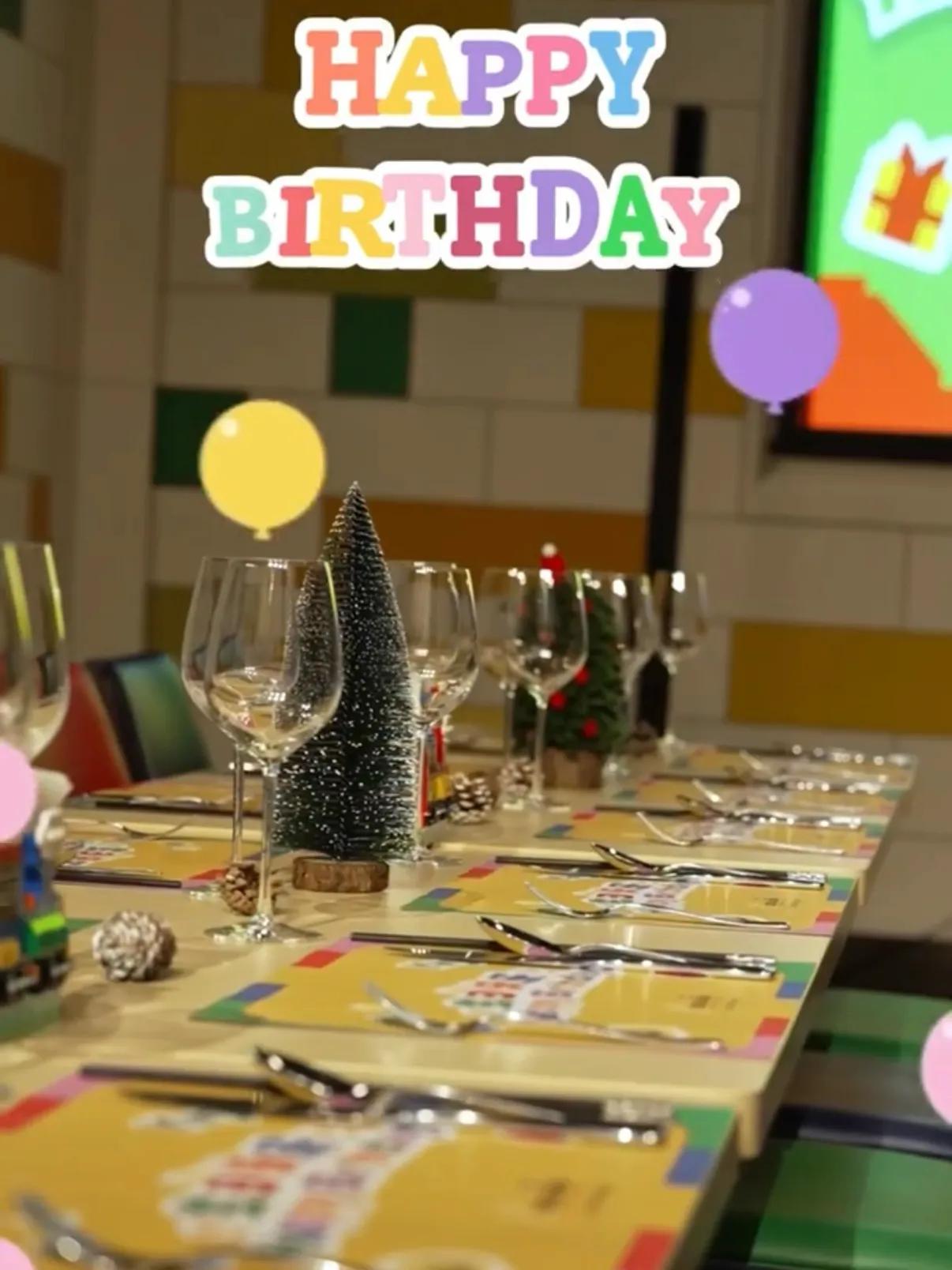 张柏芝为小儿子庆生,7岁小王子快长高到妈妈肩膀,母子互动有爱