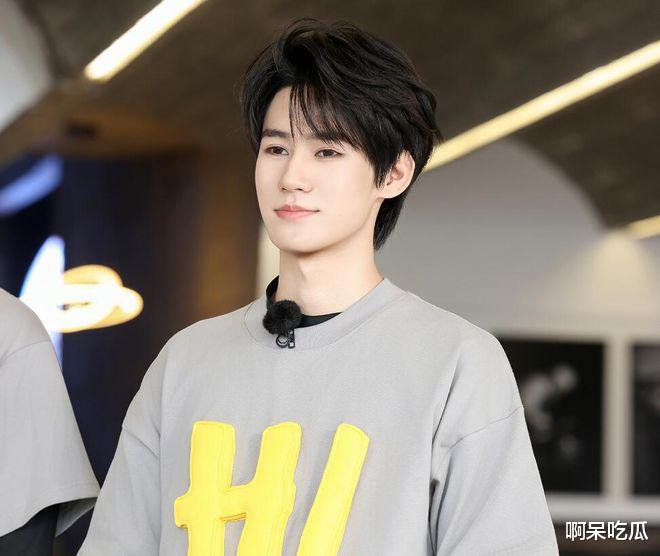 张真源“危险”发言:为了赢要求检查白鹿锁骨,被批行为越界!