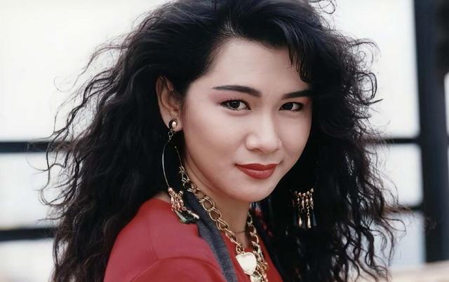 期待!香港知名女星突然宣布复出,因更年期一度饱受情绪病困扰