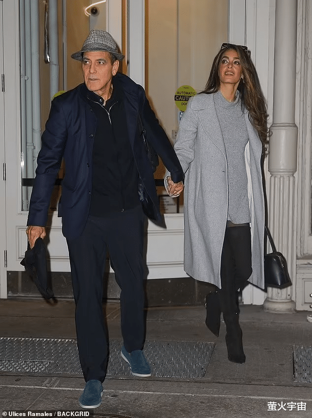 乔治·克鲁尼憔悴成锥子脸引热议,“老了15岁”,黎巴嫩裔妻子仍惹眼