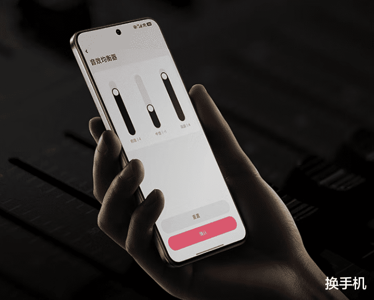 小米1999元新品，受到雷軍強力種草推薦，稱其為小米史上最高端