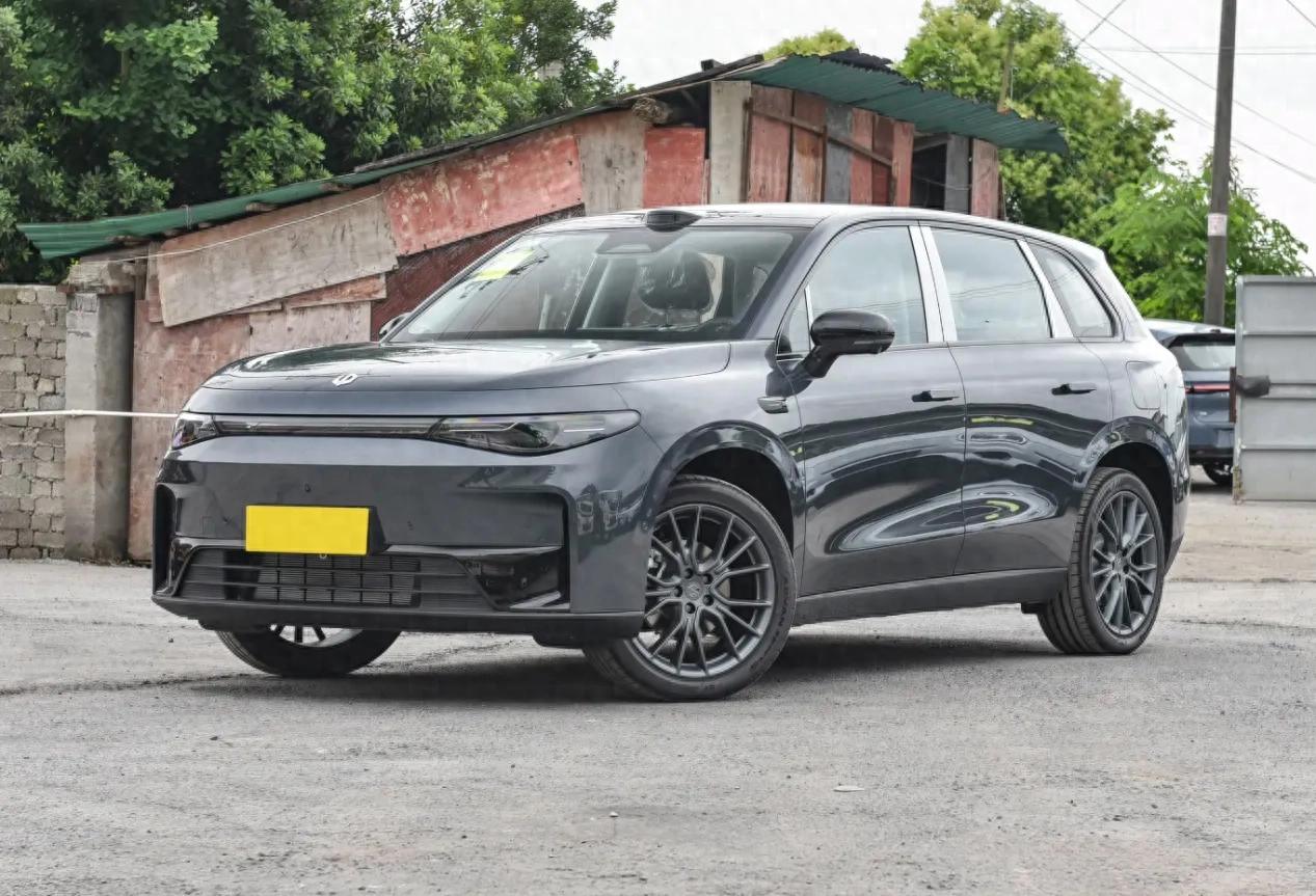 尚界H5预售16.98万起，到底划不划算？比过零跑C10再说话