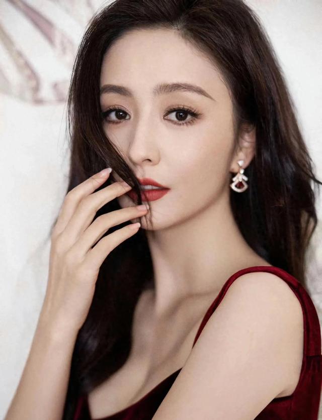 内娱女星知多少—佟丽娅