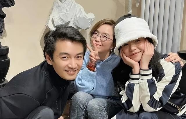 陈晓终于撕破脸了？离婚38天后，给陈妍希一记漂亮回击！