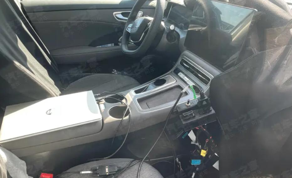 华为第五界尚界H5实车曝光