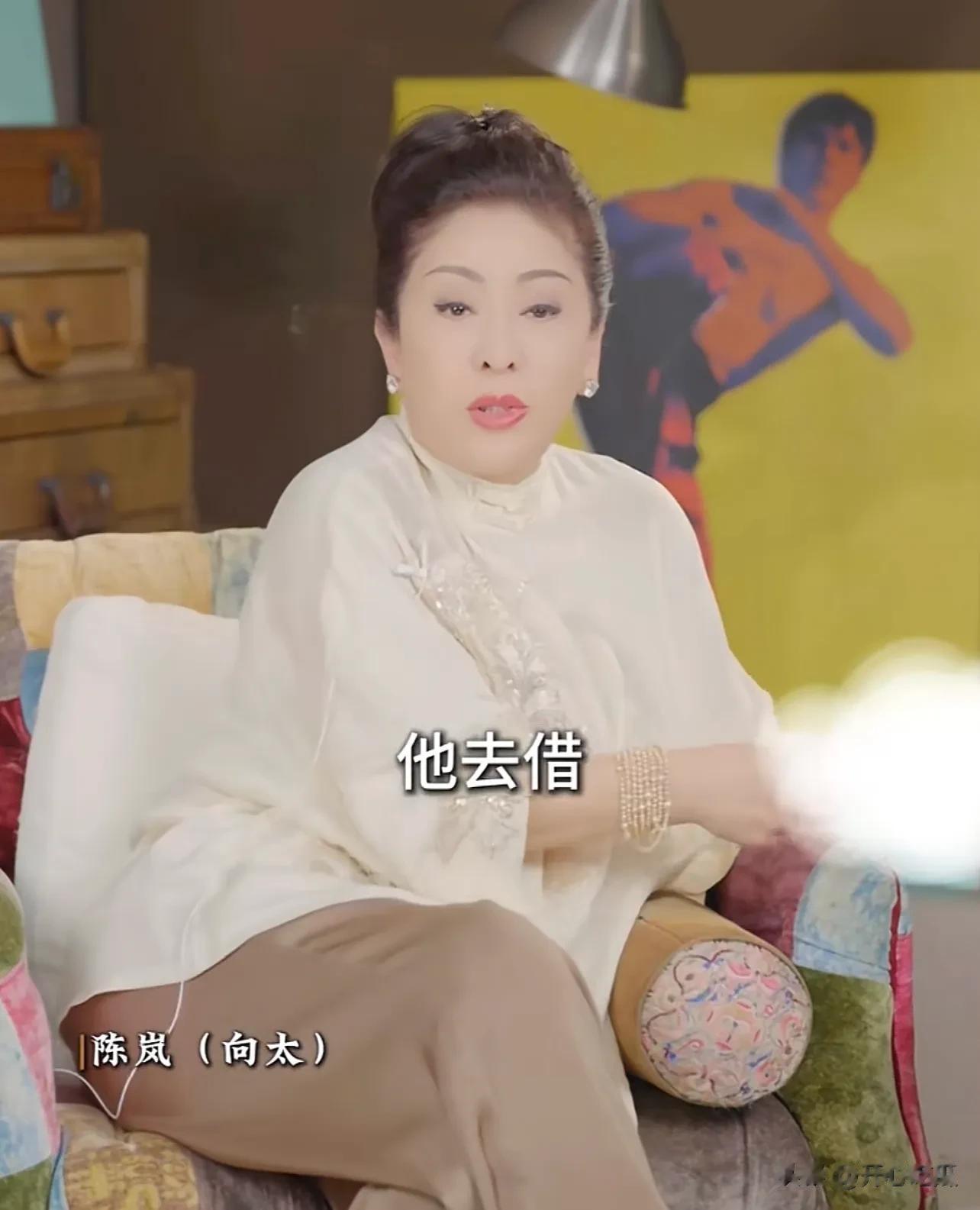 向太二儿子向佑在海南旅行!38岁向佑体型肥胖,长得特像妈妈向太