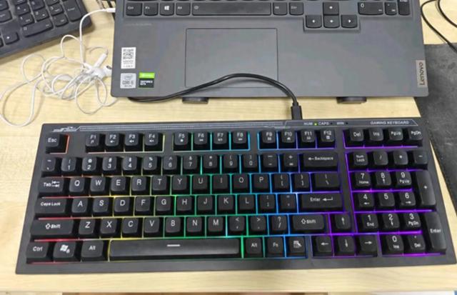 键盘声里,奏响过去未来交织的时空变奏曲