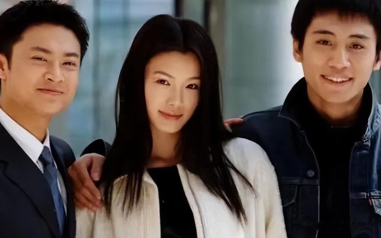 于娜治好了容貌焦虑?曾是惊为天人的“岩女郎”,缘何高开低走