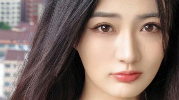 徐璐：美貌引话题，情路多波折，苦甜交织惹人思