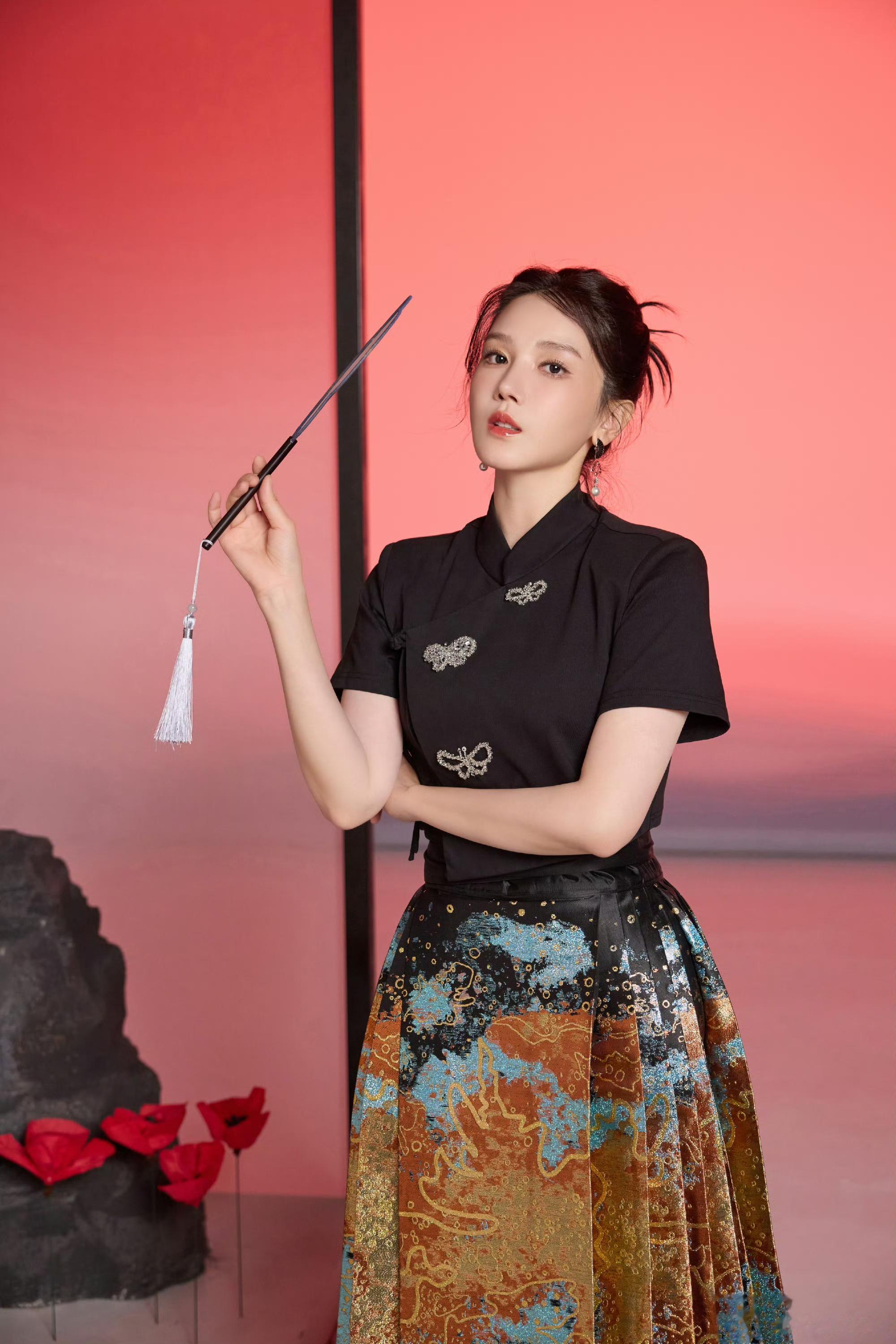 陈小纭不愧是体操出身，一颦一笑自带气质，古风到日常尽显惊艳！