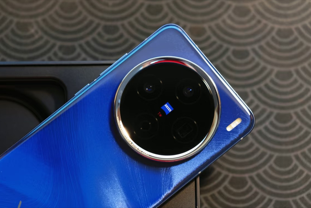 大降1289元，蔡司色彩屏+百倍變焦+5800mAh，vivo旗艦售價親民了