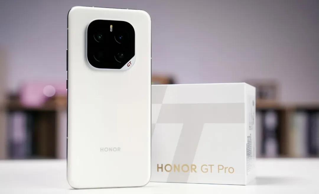 2025国补后,“销量狂飙”的4款手机,怎么选都很香!