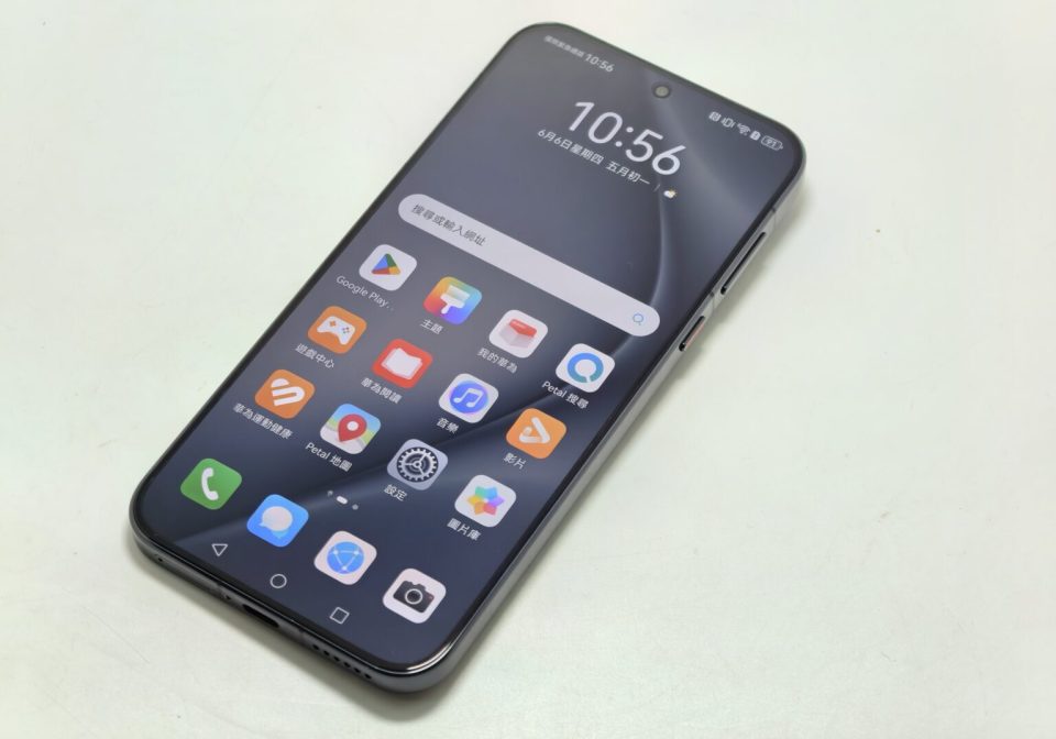 华为宣布清仓，12GB+512GB跌价1600元，不好卖只能继续降