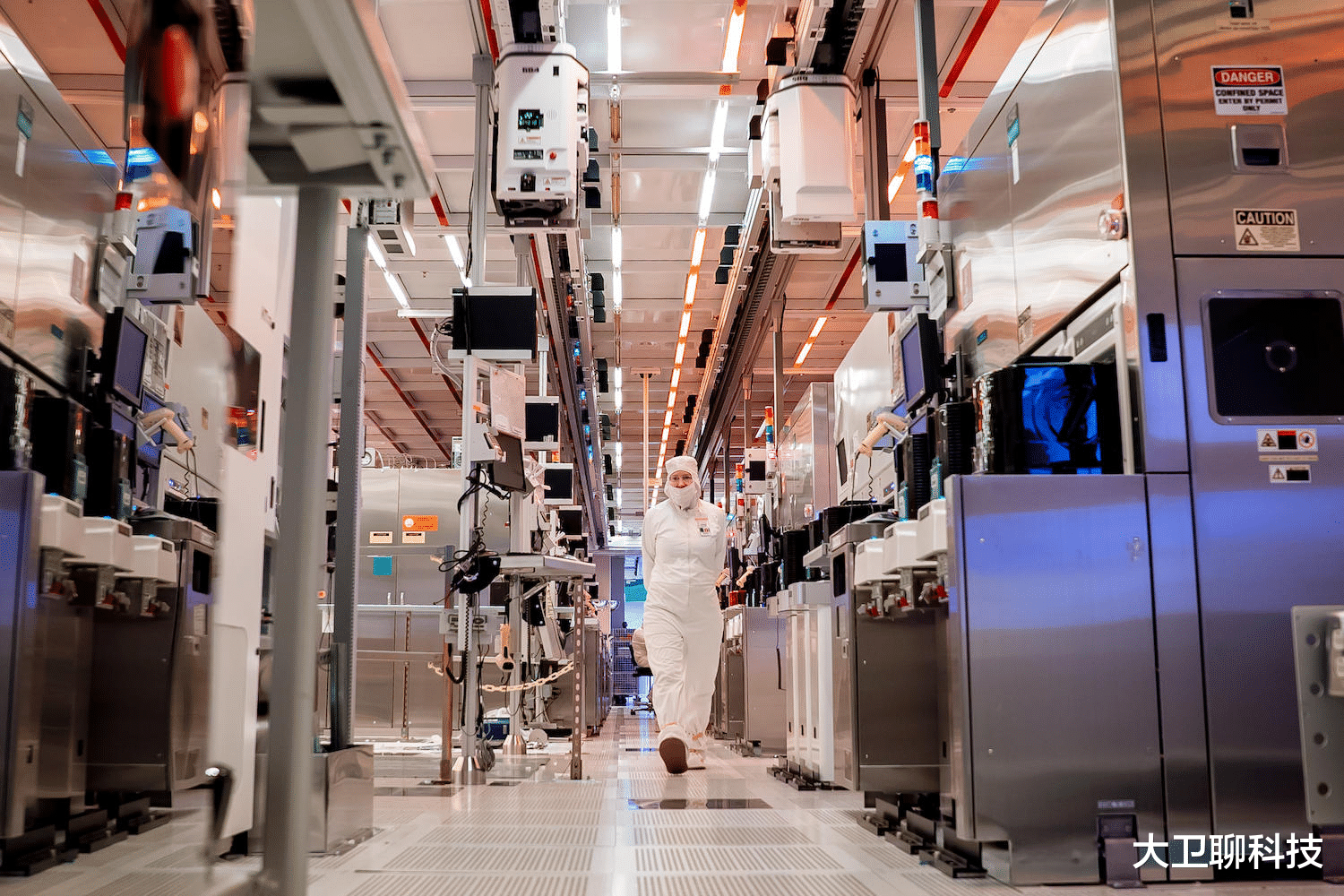 这次轮到台积电了？人民日报说的没错：关键技术靠别人是不行的