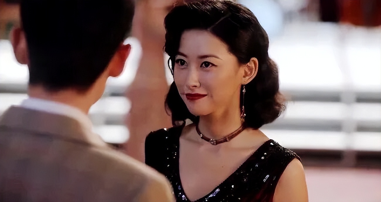 演员朱珠疑似塌房？照片流出，惊呆网友！