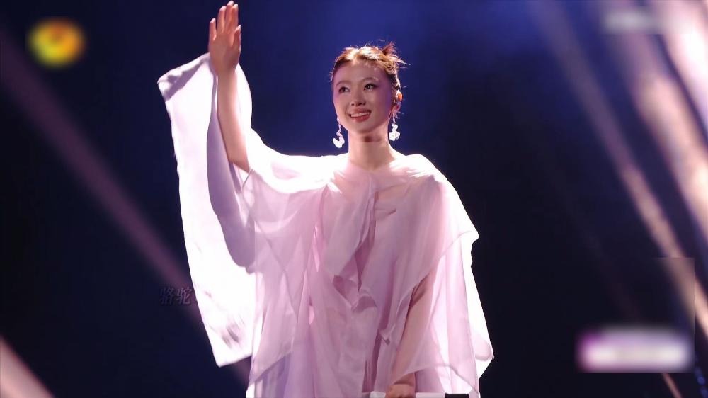 幸好，单依纯没拿冠军