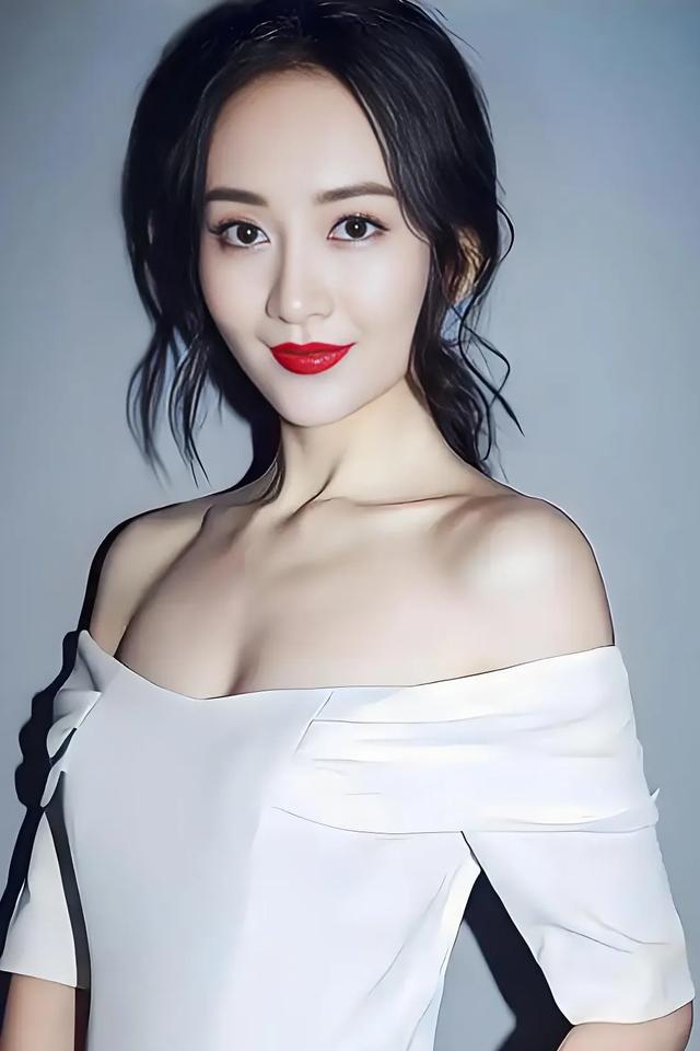 冷艳红唇御姐——王鸥