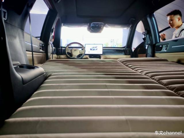 一键三排座椅全放平,姚明也能“大”字睡,山海L7 PLUS上市