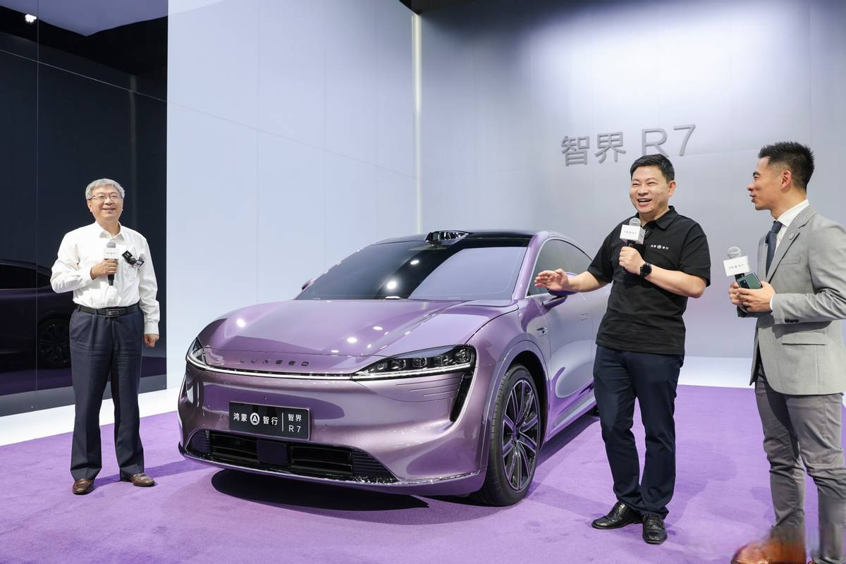 尹同跃的高端化执念，赵长江的未竟之志