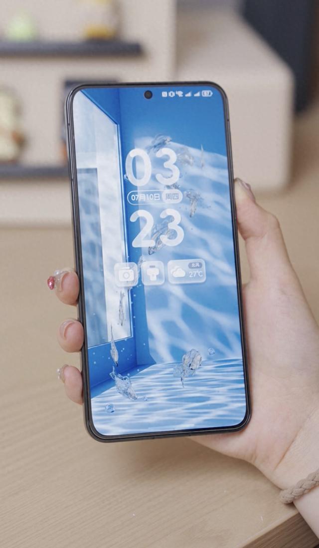 賽博降溫的正確打開方式，鴻蒙5清涼主題隨便換！