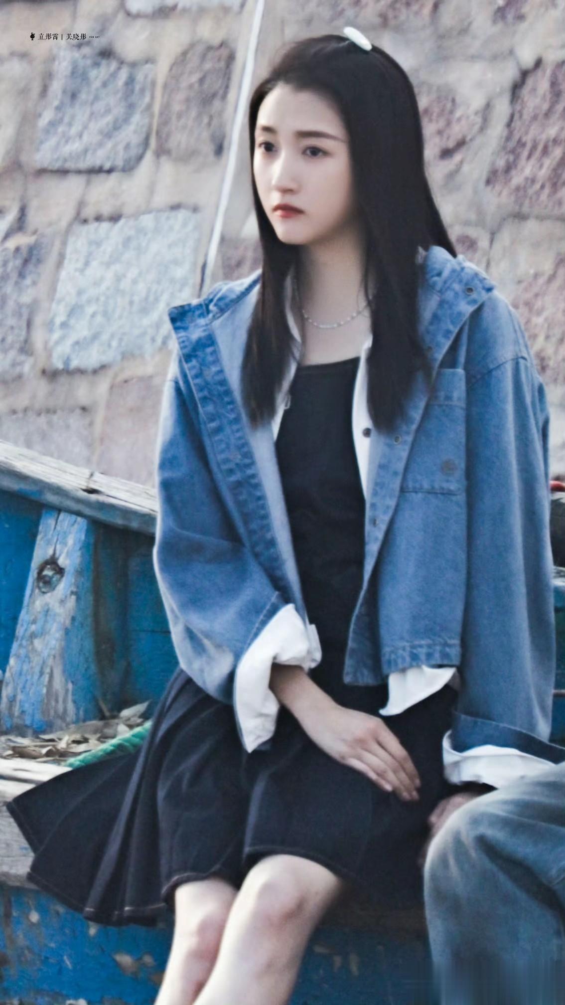 关晓彤海盐系穿搭,夏日清新氛围感狠狠拿捏