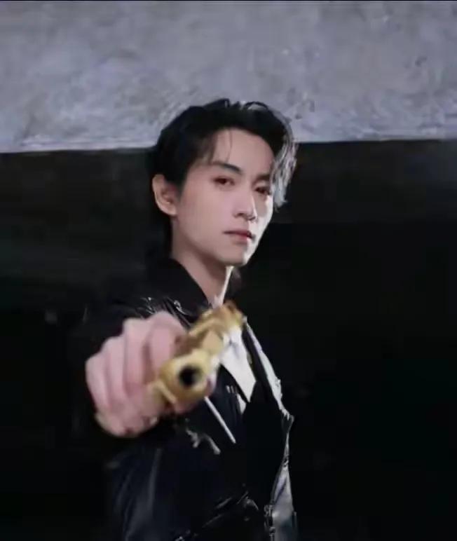 《大生意人》收官，陈晓真挚发文告别，雪地写古平原，还发了帅照