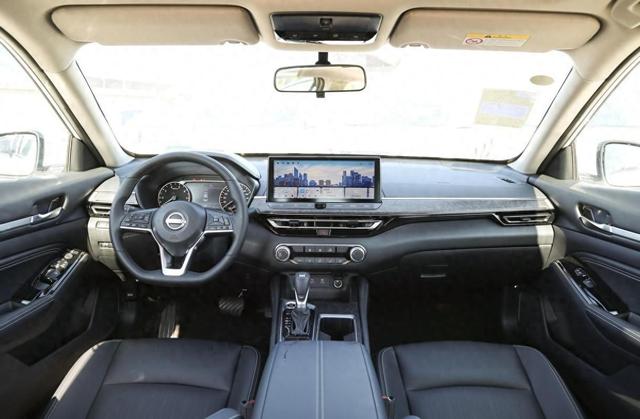 全新日产天籁曝光，轿跑风格，内饰更豪华，并搭载多套动力系统