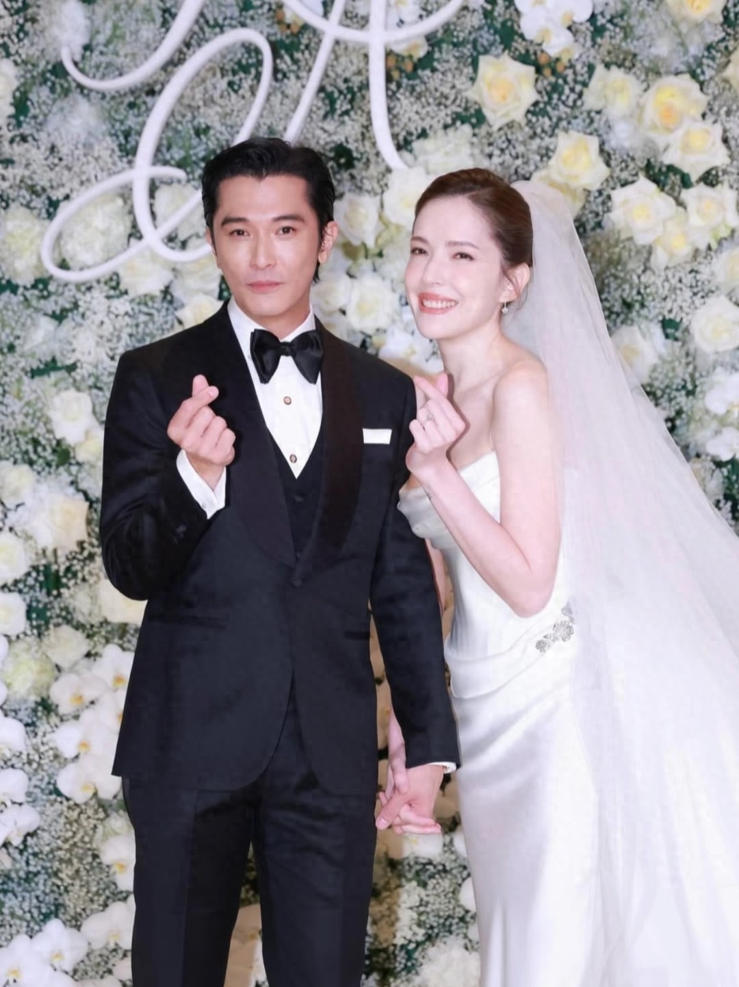 王力宏仨子女惹人担忧,大女儿11岁疑还未上学,李靓蕾精神变化大