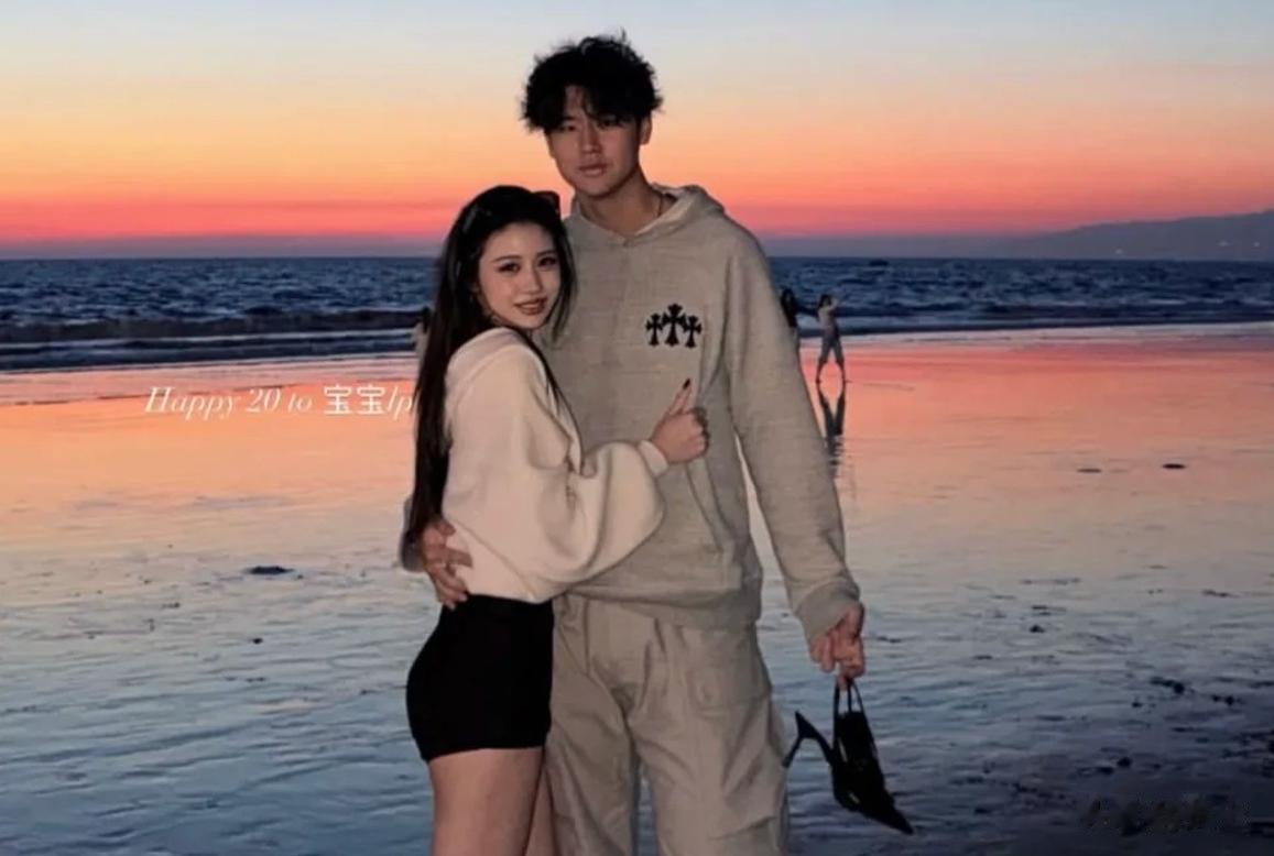 汪峰大女儿晒20岁生日照,被男朋友亲密搂腰,男帅女美配一脸