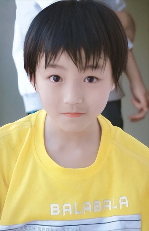 官媒发文，王俊凯再破天花板，让王源易烊千玺和整个娱乐圈沉默了