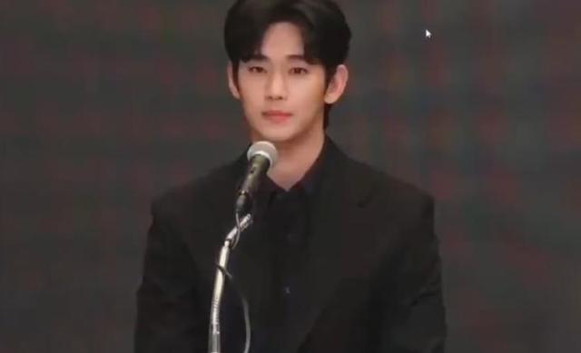 金秀贤风波后首现身，痛哭流泪道歉