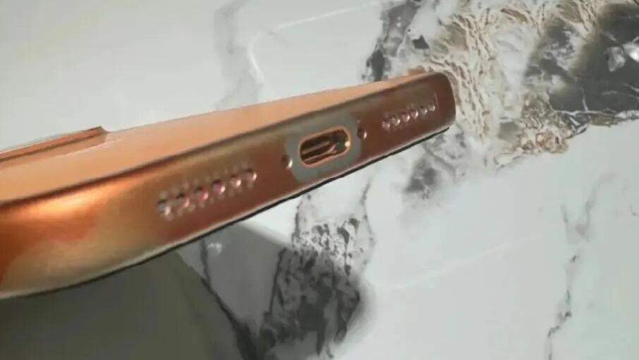 從掉漆到被擦掉色：iPhone17 ProMax的涂層到底有多脆弱？