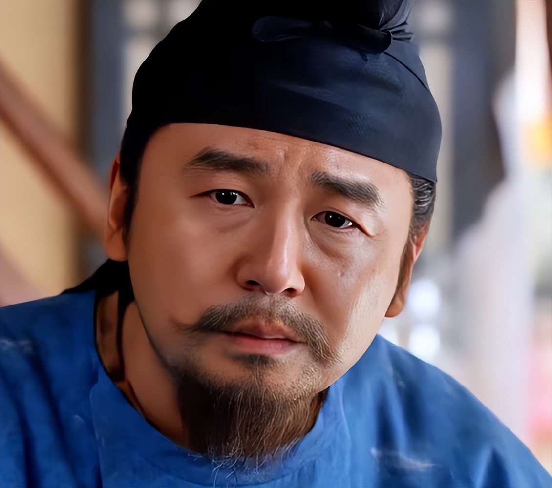 央媒专访揭开雷佳音真实现状，句句不提张译，字字给张译提了个醒