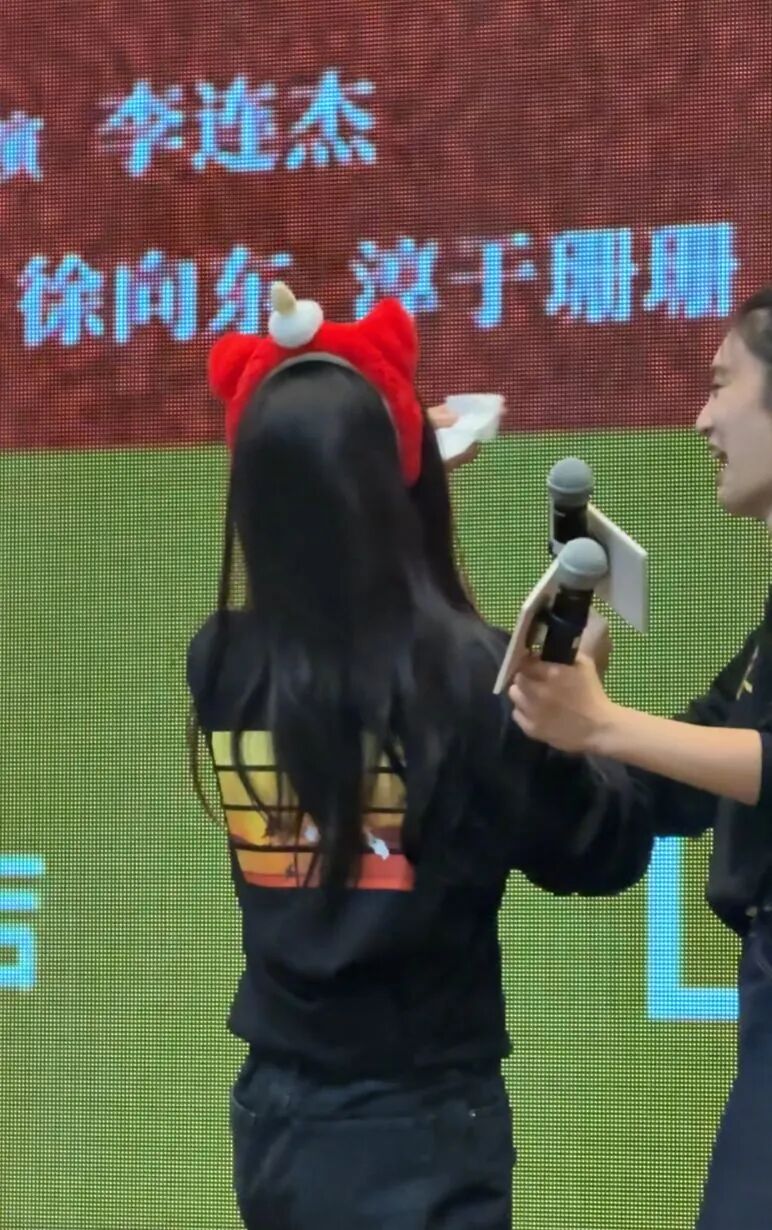 《镖人》女主被踢飞当场落泪,发声自己命都不要了,俞白眉透内幕
