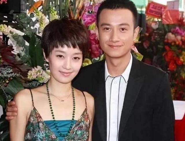 49岁马伊琍现身上海,虎背熊腰、双目无神,真实的样子没网上漂亮