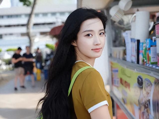 女演员遭陌生男子强行肢体接触，工作室发声