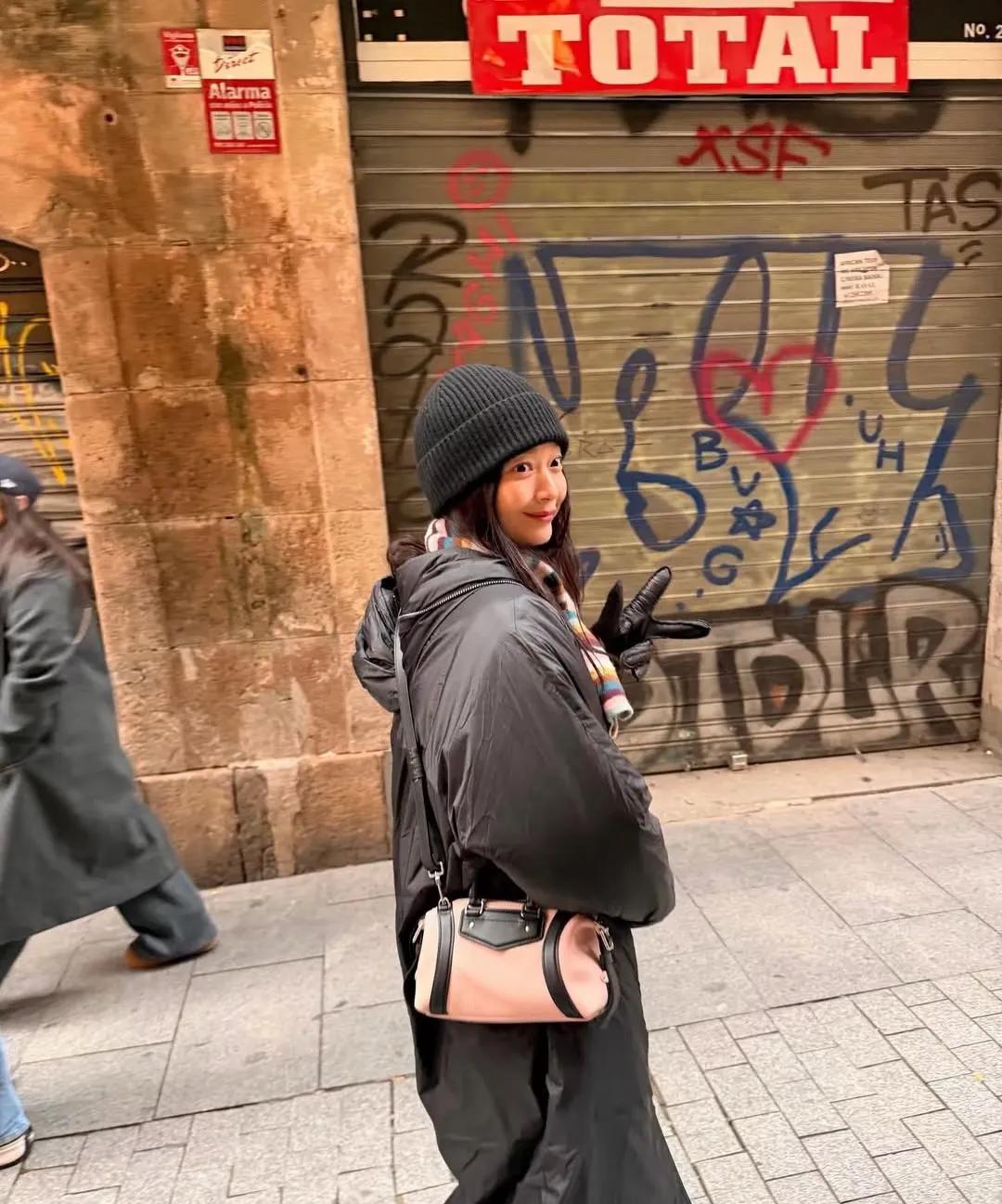 申敏儿蜜月照公开，全是金宇彬视角，看得出金宇彬拍照技术很一般